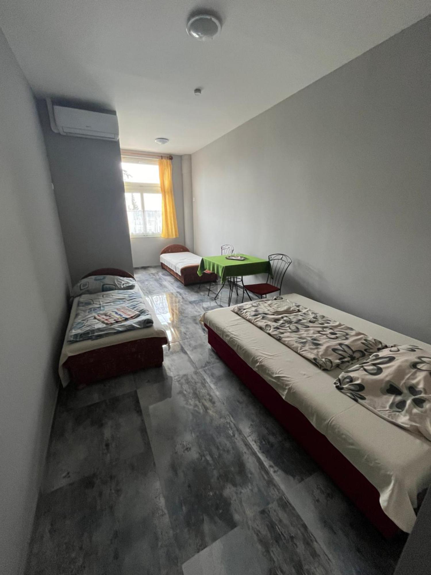 Lilla Motel Hegyeshalom Exterior photo